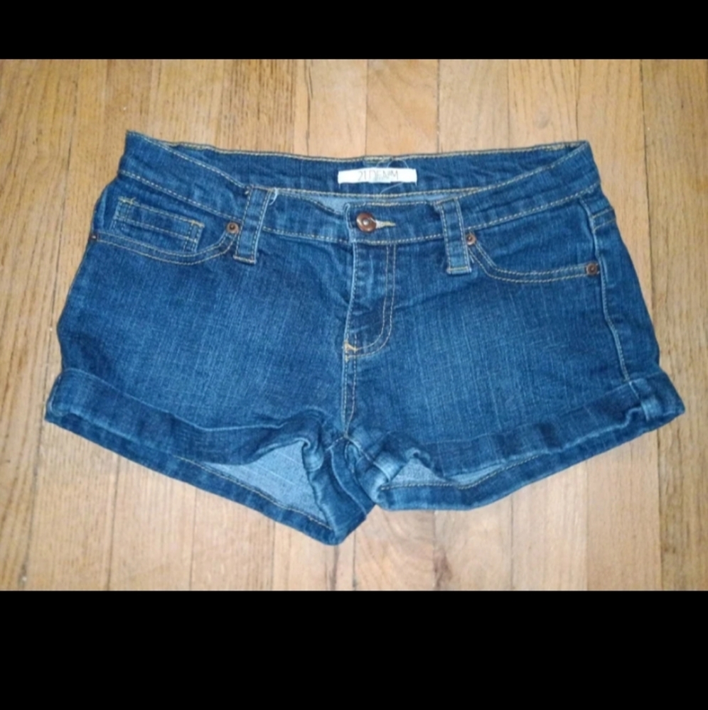 EUC 2.1 Denim Shorts 26